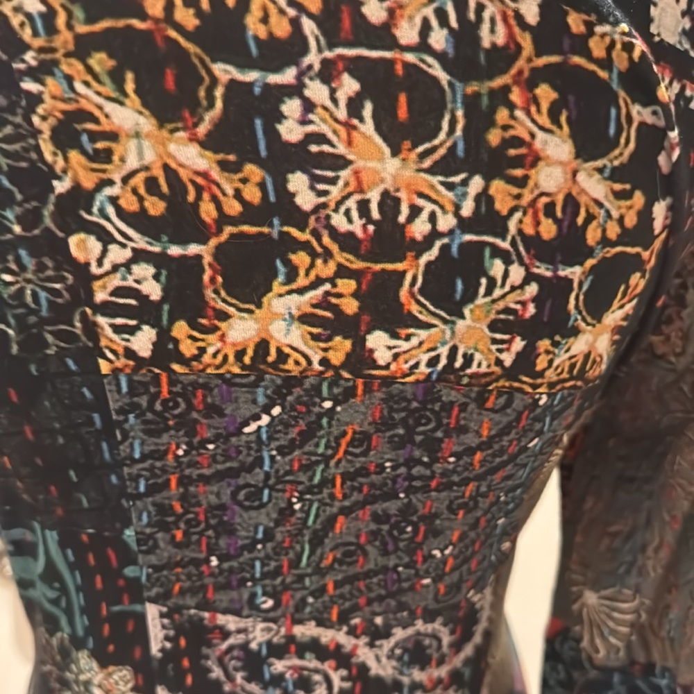 Amazing Desigual patchwork pattern dress w built in sash and gold thread accent - Picture 10 of 13